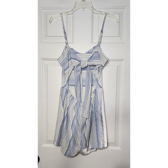 Mimi Chica Romper Tie Back Size M NWOT - Picture 2 of 5